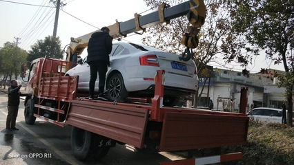 规模徐工25吨折臂随车吊平板车 高效物流与工程建设的得力助手