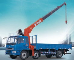 高效灵活的重载搬运能手——sq904众联9吨直臂随车吊平板车